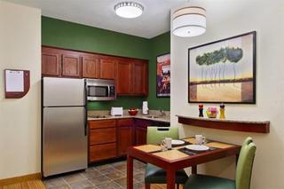 Hotel Downtown 3*